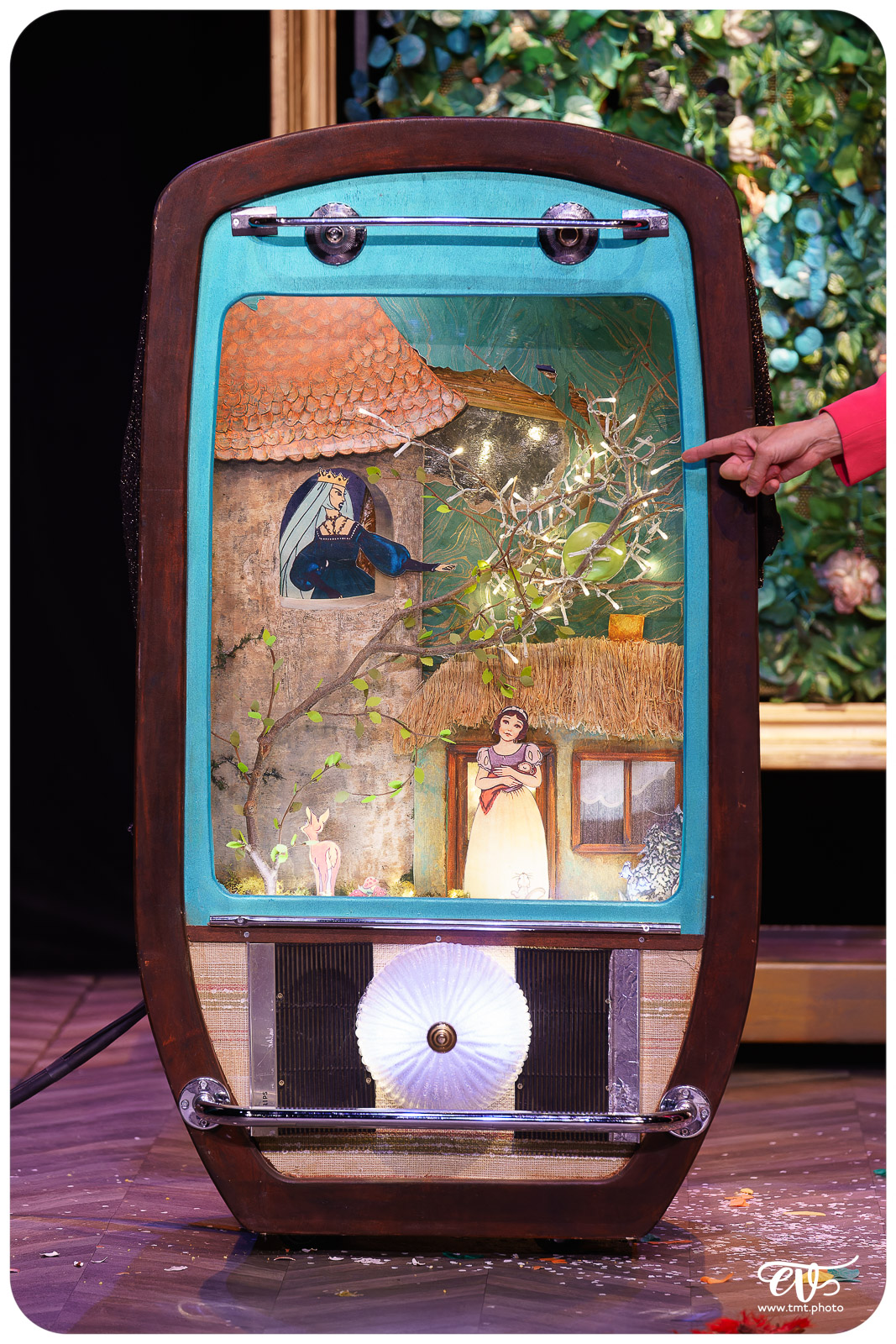 ON VOUS RACONTE DES HISTOIRES (CIE DU DÉTOUR)